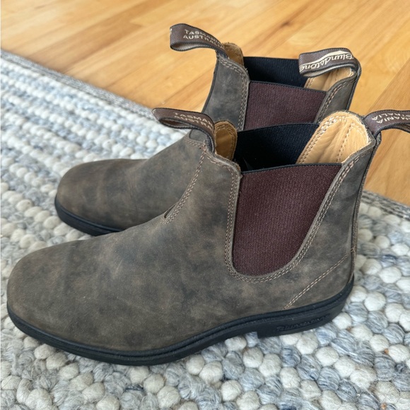 Blundstone Brown Chelsea Boots for Men - Picture 6 of 7